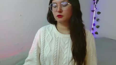 Snapshot of mily_baker chatting on February 13, 9:39 pm mily_baker online show from February 13, 9:39 pm