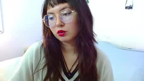 Snapshot of mily_baker chatting on January 22, 5:28 pm mily_baker online show from January 22, 5:28 pm