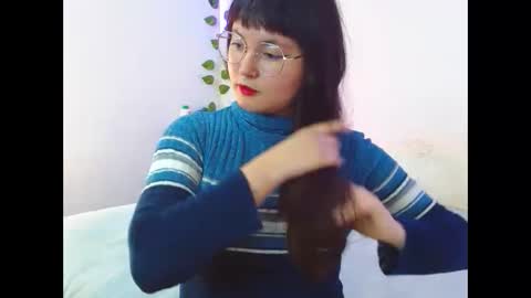 Snapshot of mily_baker chatting on February 26, 1:03 am mily_baker online show from February 26, 1:03 am