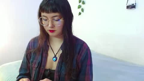 Snapshot of mily_baker chatting on March 6, 5:43 pm mily_baker online show from March 6, 5:43 pm