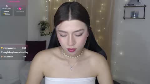 Snapshot of mily_thomson_b chatting on January 30, 2:49 am Mily online show from January 30, 2:49 am