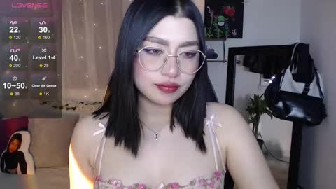 Snapshot of mily_thomson_b chatting on September 21, 4:16 am Mily online show from September 21, 4:16 am