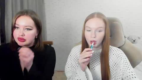 Milena and Jasper online show from February 7, 9:15 pm