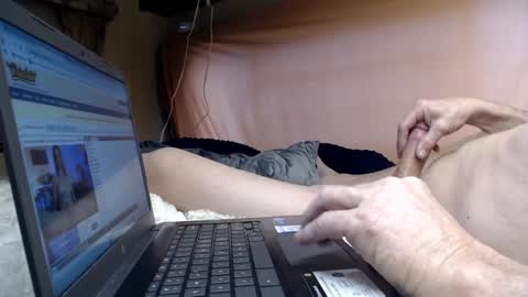 mimes32 online show from February 8, 1:22 pm