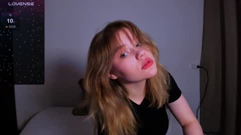 hi Im Mina  online show from February 5, 1:26 am