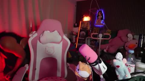  MINA  online show from April 15, 7:58 pm