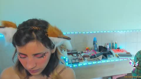 Snapshot of minefoxy2 chatting on September 18, 2:37 am Amber online show from September 18, 2:37 am