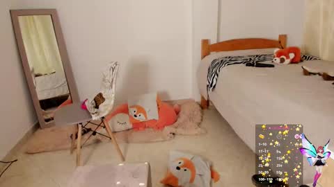 Snapshot of minefoxy2 chatting on January 26, 10:55 am Amber online show from January 26, 10:55 am