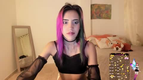 Snapshot of minefoxy2 chatting on January 13, 9:41 am Amber online show from January 13, 9:41 am