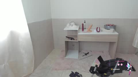 Snapshot of minefoxy2 chatting on September 9, 6:52 pm Amber online show from September 9, 6:52 pm