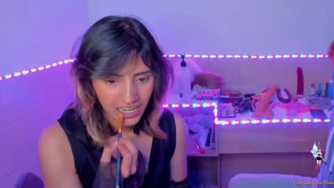 Snapshot of minefoxy2 chatting on September 17, 1:53 am Amber online show from September 17, 1:53 am