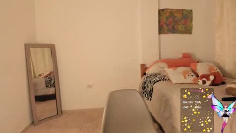 Snapshot of minefoxy2 chatting on January 12, 1:42 am Amber online show from January 12, 1:42 am