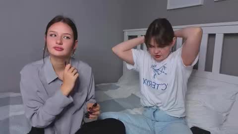 KarinaLeila online show from September 22, 5:33 am