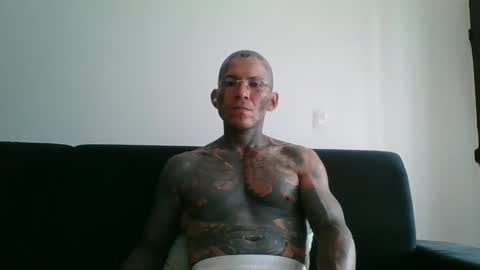 miniimgra online show from April 12, 7:40 pm