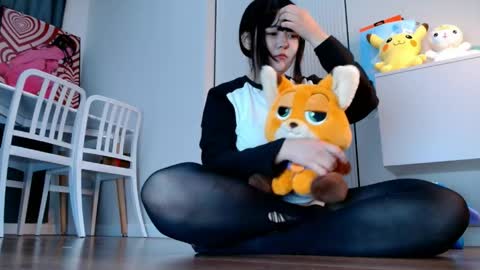 Minji online show from April 18, 12:51 pm