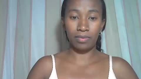 minouch211907 online show from October 28, 6:42 pm