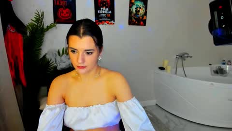 Jessi online show from November 2, 4:01 am