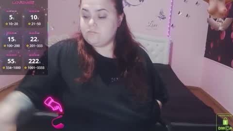 mira_cle_ online show from May 15, 7:28 am