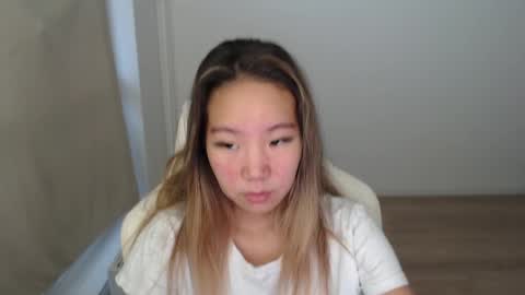 mira_g online show from November 9, 8:51 am