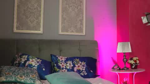 Mira online show from June 3, 2:33 pm