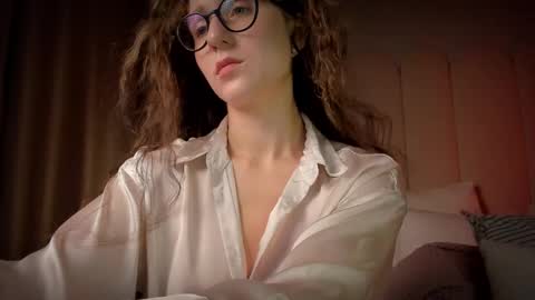 Mira online show from February 15, 3:33 pm