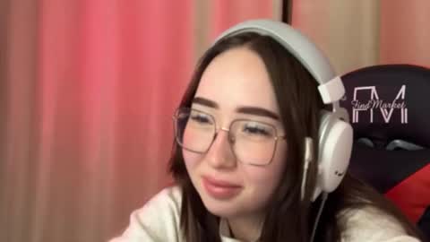 mira_light_ online show from October 10, 3:29 pm