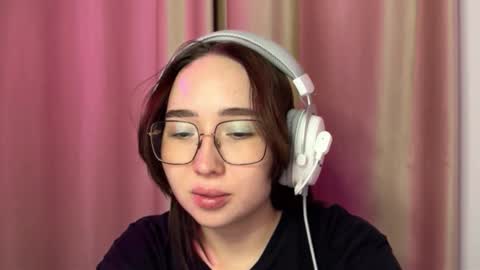 mira_light_ online show from October 7, 4:03 pm