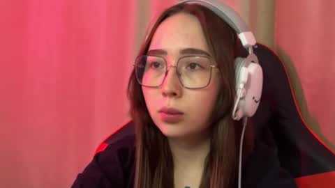 mira_light_ online show from October 14, 3:26 pm