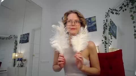 mira_marni online show from October 10, 12:00 pm