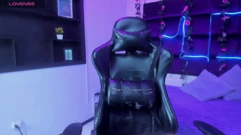 mirabella_miller online show from March 30, 12:05 pm