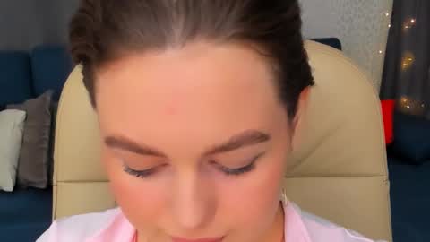 Emma online show from February 25, 10:31 pm