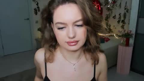 Emma online show from March 4, 7:44 pm