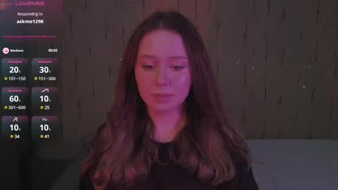 Snapshot of miranadevl chatting on March 5, 8:32 pm Kira online show from March 5, 8:32 pm