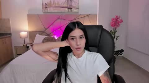 miranda_crawfor online show from September 30, 12:48 pm