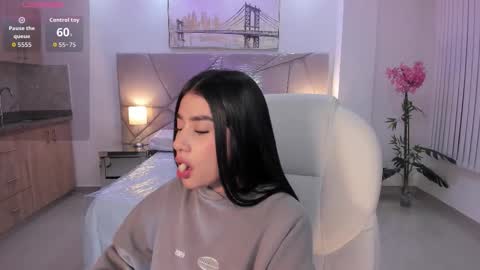 miranda_crawfor online show from March 21, 2:28 am