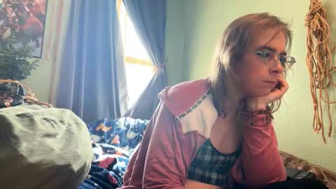 Miranda Flowers online show from March 1, 8:35 pm