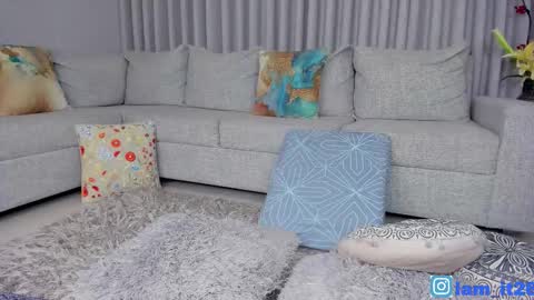 Snapshot of mirandacollins_ chatting on September 21, 1:53 am Miranda online show from September 21, 1:53 am