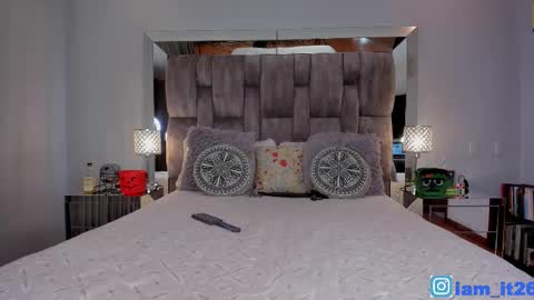 Miranda online show from October 15, 1:42 am