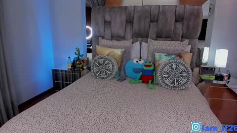 Snapshot of mirandacollins_ chatting on February 19, 12:14 am Miranda online show from February 19, 12:14 am