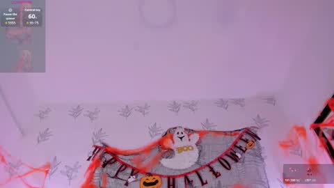 Mirandas room online show from October 29, 10:10 pm