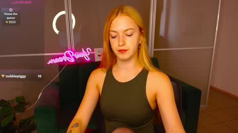 MirandaMayers online show from September 29, 11:42 am