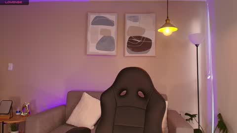 Miranda Shaw online show from February 1, 10:44 pm