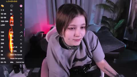 MiraVelle online show from October 2, 9:35 pm