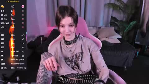 MiraVelle online show from October 9, 9:20 pm