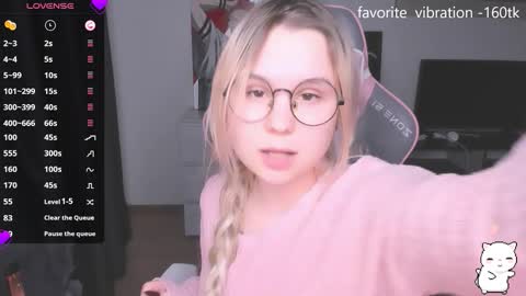 Kira online show from October 19, 9:19 pm