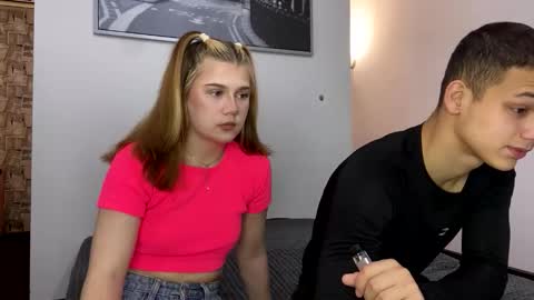 mirelcouple online show from February 9, 10:30 am