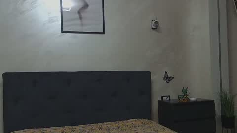 miriam04 online show from August 8, 9:58 pm