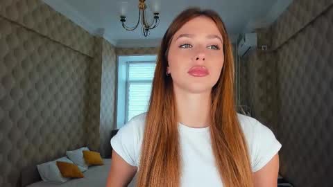 Jennifer online show from September 26, 6:43 am