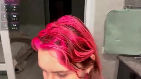 Molly online show from October 10, 6:25 pm