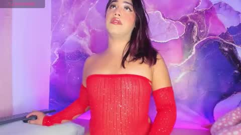 Snapshot of mishelbubble01 chatting on December 2, 1:52 pm mishelbubble01 online show from December 2, 1:52 pm